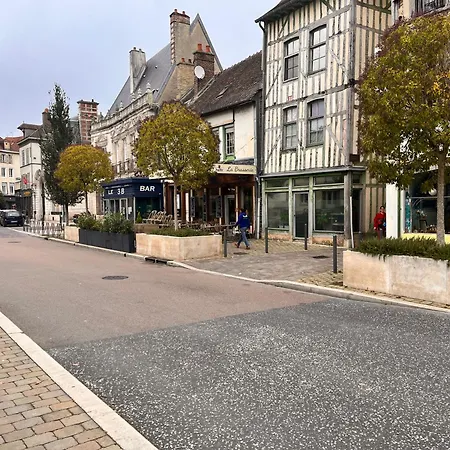Apartament La Parenthese De L'eau Benite Troyes