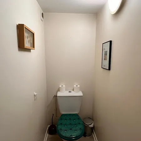 La Parenthese De L'eau Benite